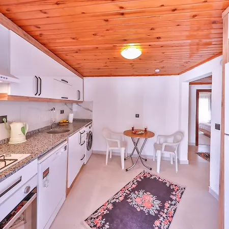 Appartement No 7 *